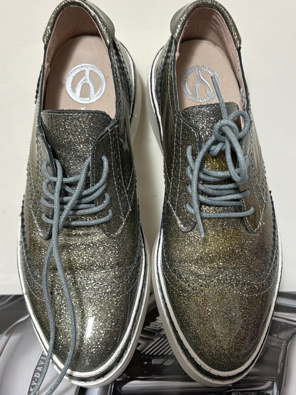 Wishbone Collection Metallic Glitter Shoes